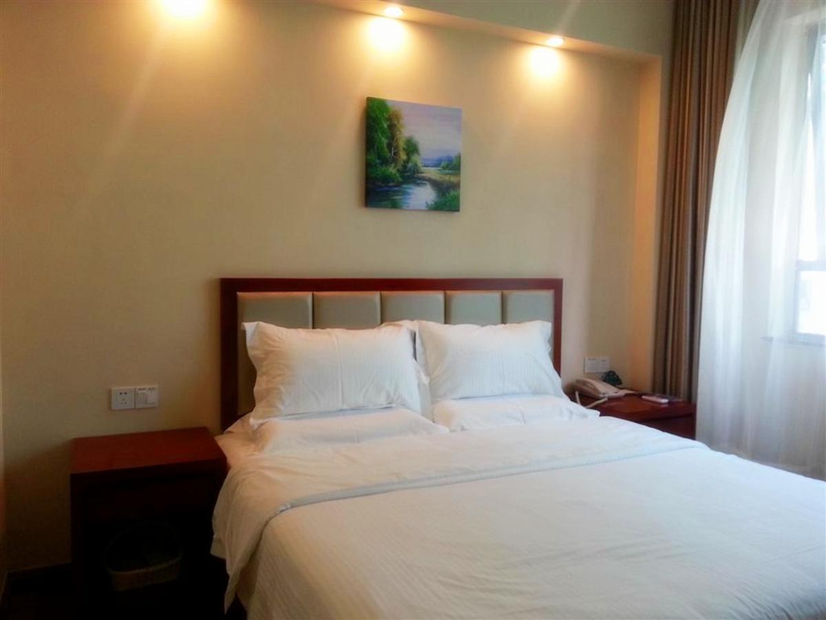 Greentree Inn Shanghai Expo Site South Yanggao Road Subway Station Express Hotel Exteriér fotografie