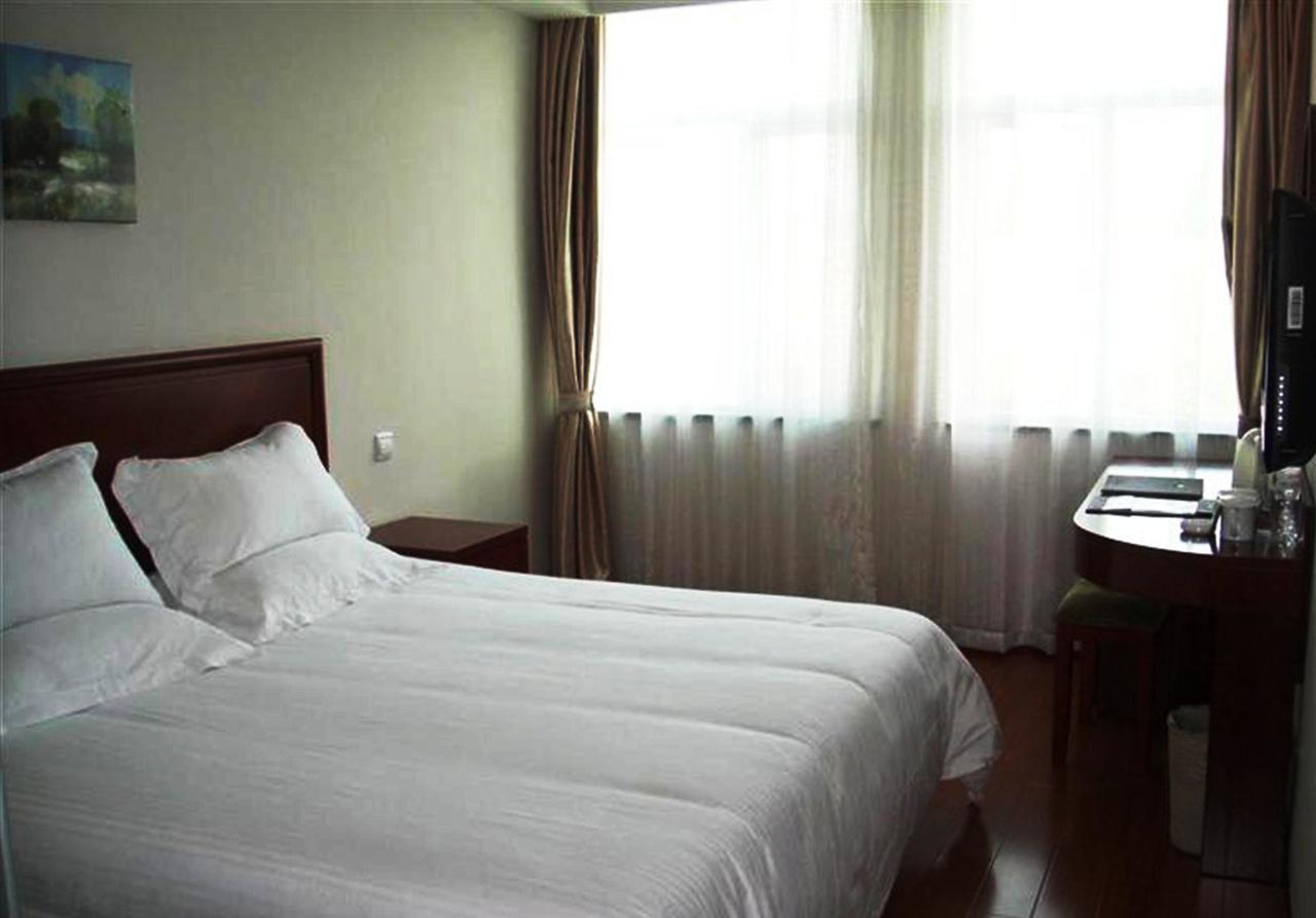 Greentree Inn Shanghai Expo Site South Yanggao Road Subway Station Express Hotel Exteriér fotografie